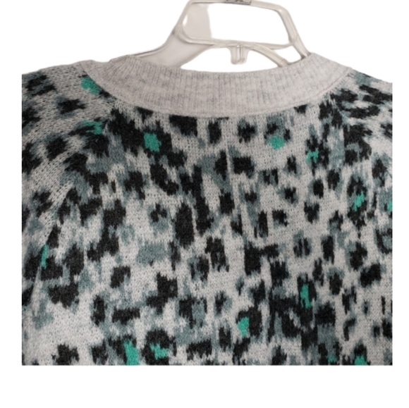 LOFT Leopard Print V-Neck Sweater - Size: XS - Picture 7 of 9